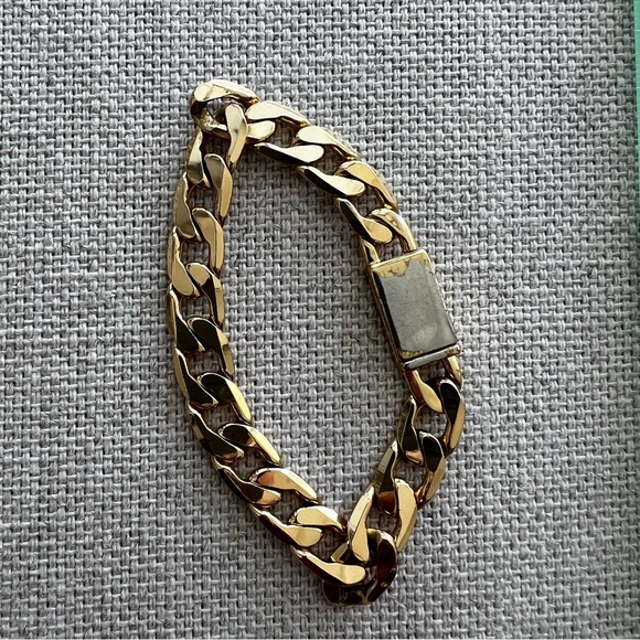 JENNY BIRD Gold Walter Curb Link Magnetic Bracelet - Picture 7 of 9